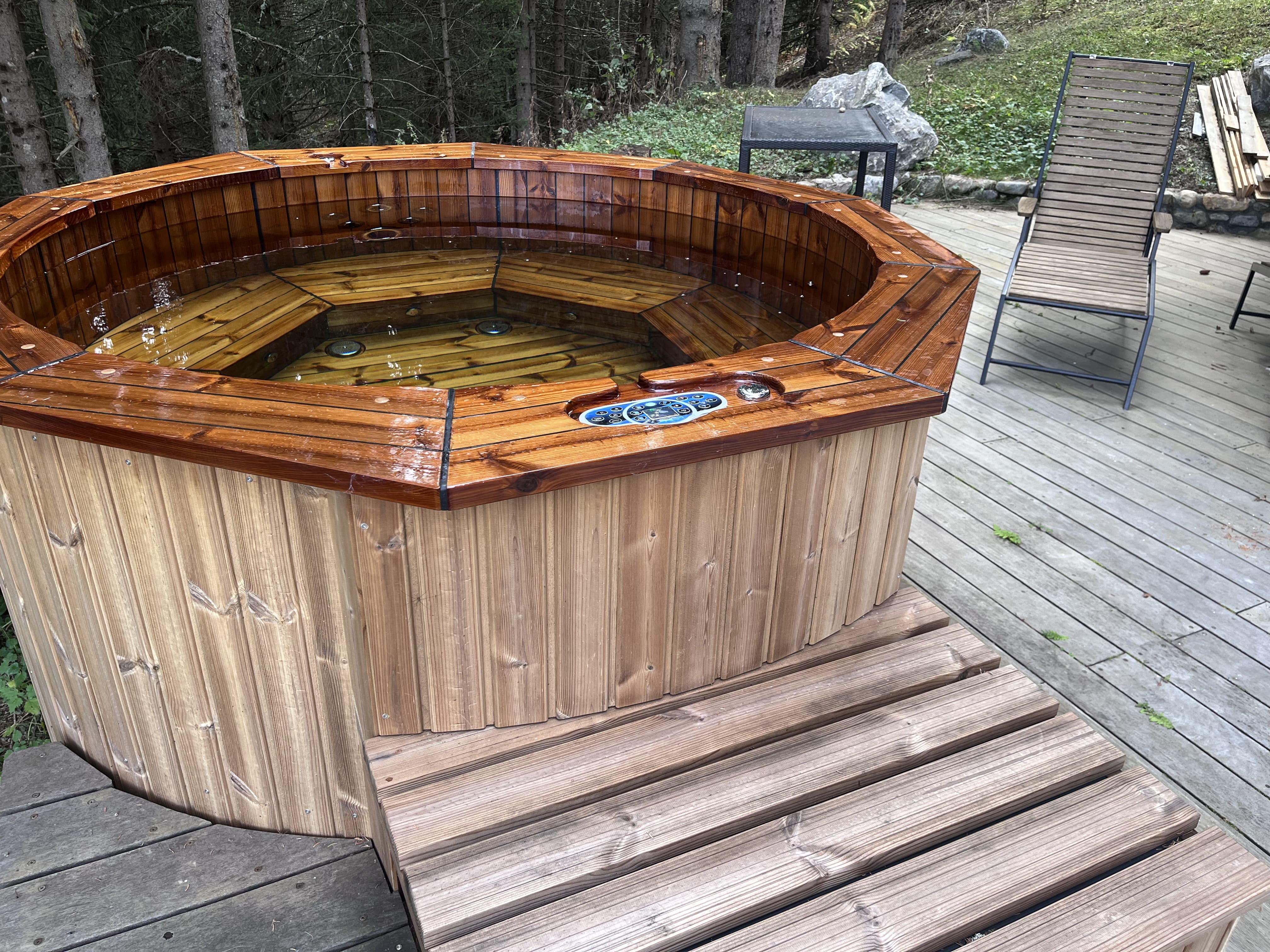 Outdoor Jacuzzi